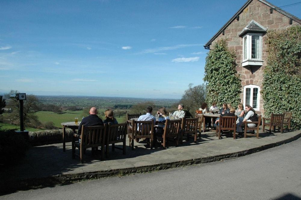 The Pheasant Inn Higher Burwardsley Exterior foto