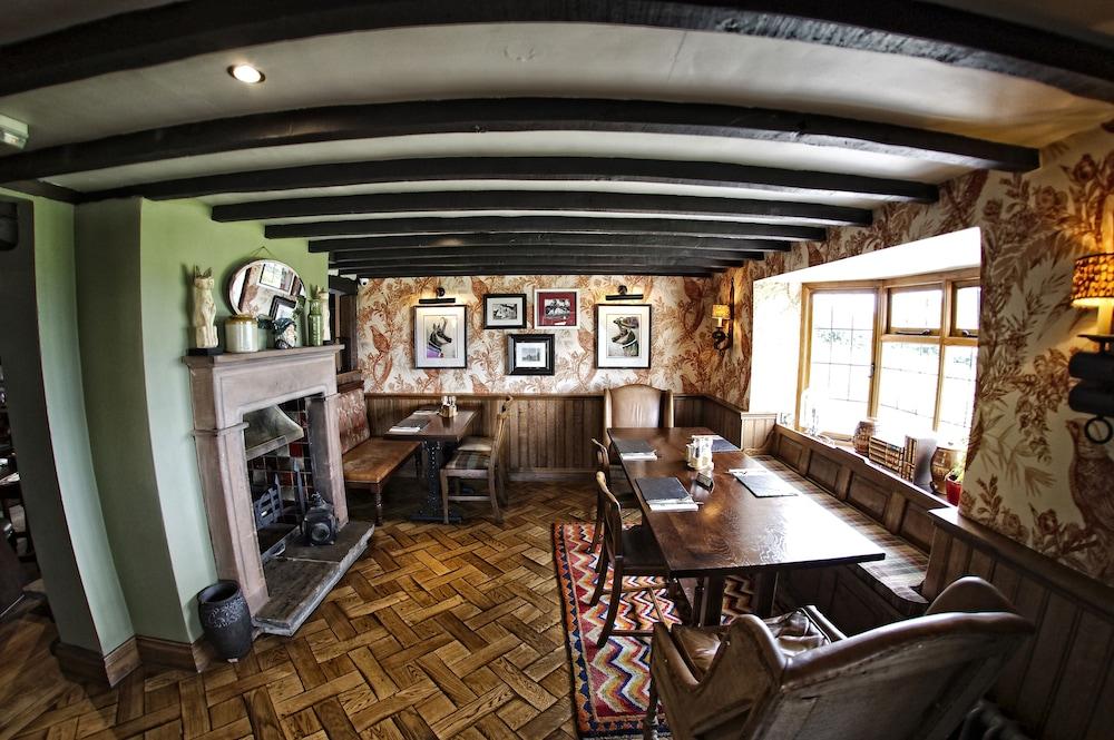 The Pheasant Inn Higher Burwardsley Exterior foto