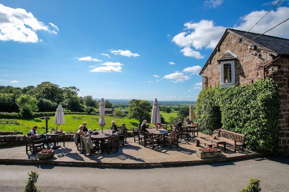 The Pheasant Inn Higher Burwardsley Exterior foto