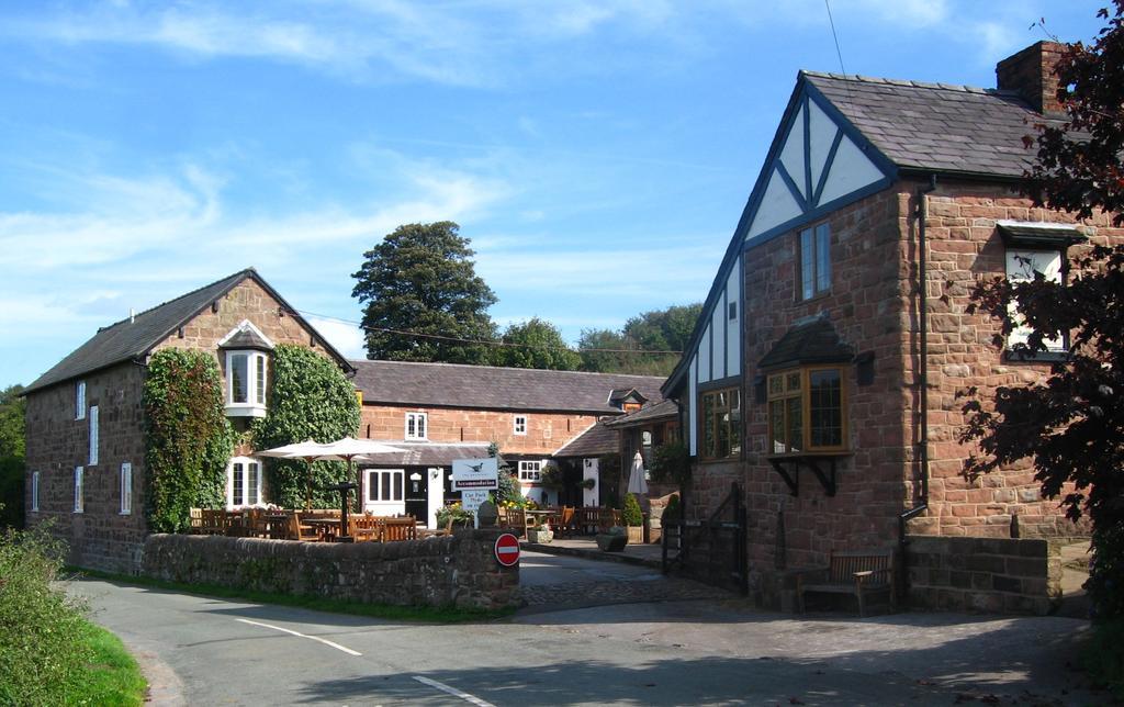 The Pheasant Inn Higher Burwardsley Exterior foto